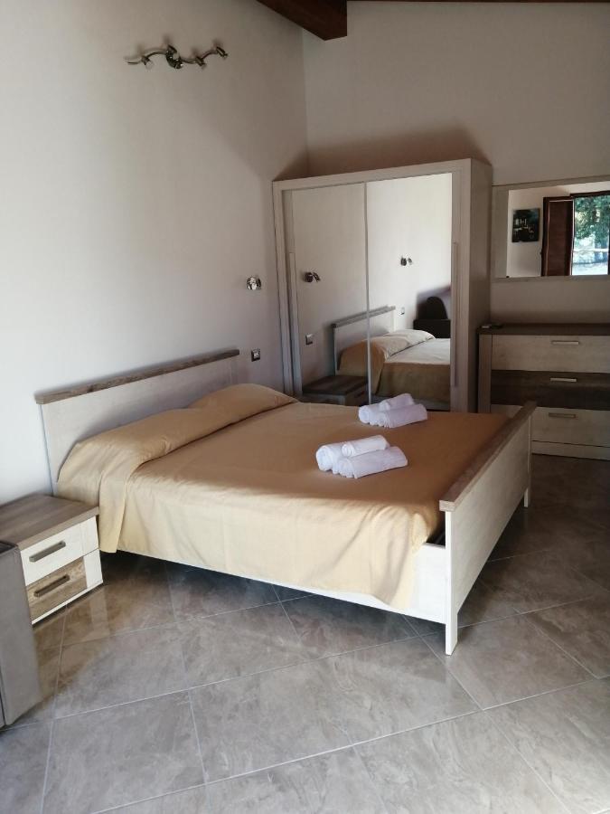 Il Frutteto Bed & Breakfast Torre delle Stelle Exterior foto